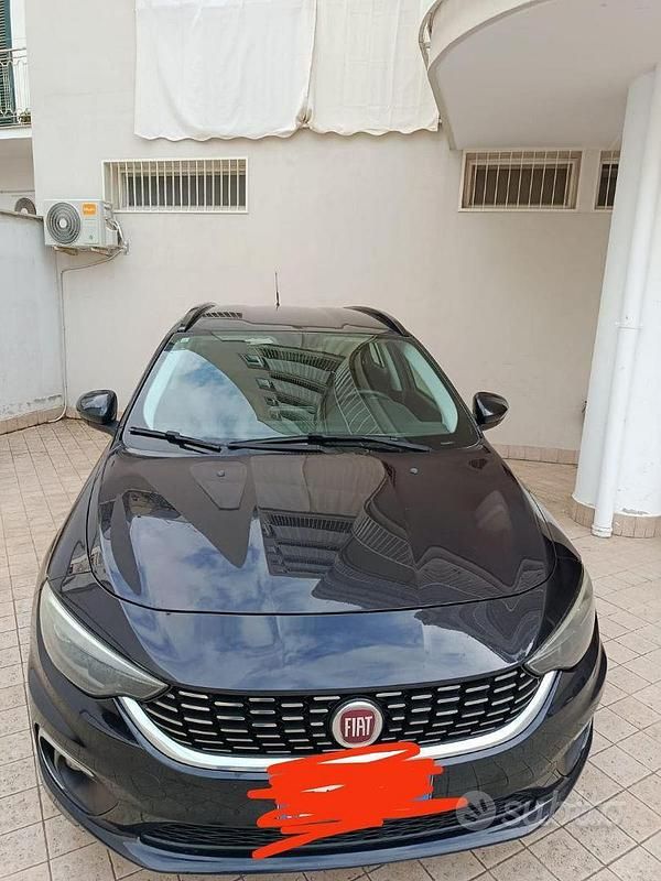 Usata Fiat Tipo Lounge 120 CV (88 kW) 2017 Nero Station wagon
