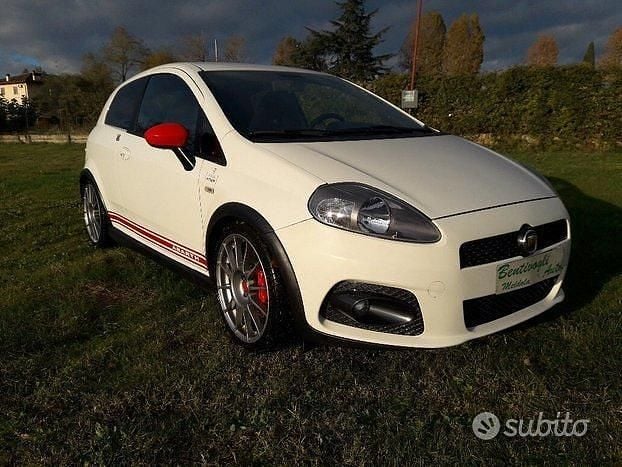 Usata Abarth Grande Punto Esseesse 180 CV (132 kW) 2009 Bianco Utilitaria