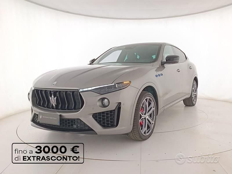 Usata Maserati Levante 330 CV (242 kW) 2021 Grigio SUV