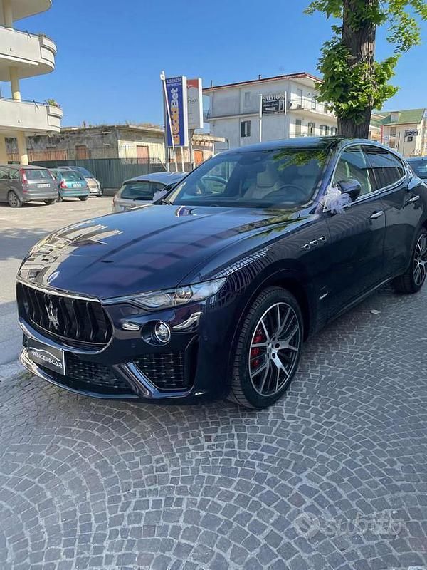 Usata Maserati GranSport 349 CV (256 kW) 2018 Blu Station wagon