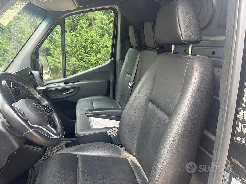 Usata Mercedes Sprinter 150 CV (110 kW) 2023 Nero Furgone