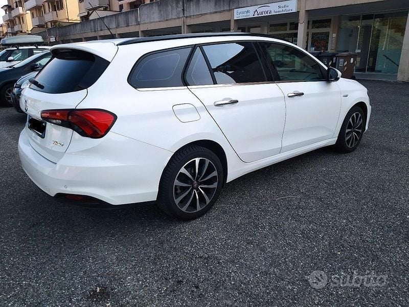 Usata Fiat Tipo Lounge 120 CV (88 kW) 2017 Bianco Station wagon
