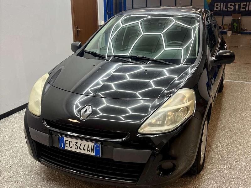 Usata Renault Clio III 75 CV (55 kW) 2011 Nero Berlina