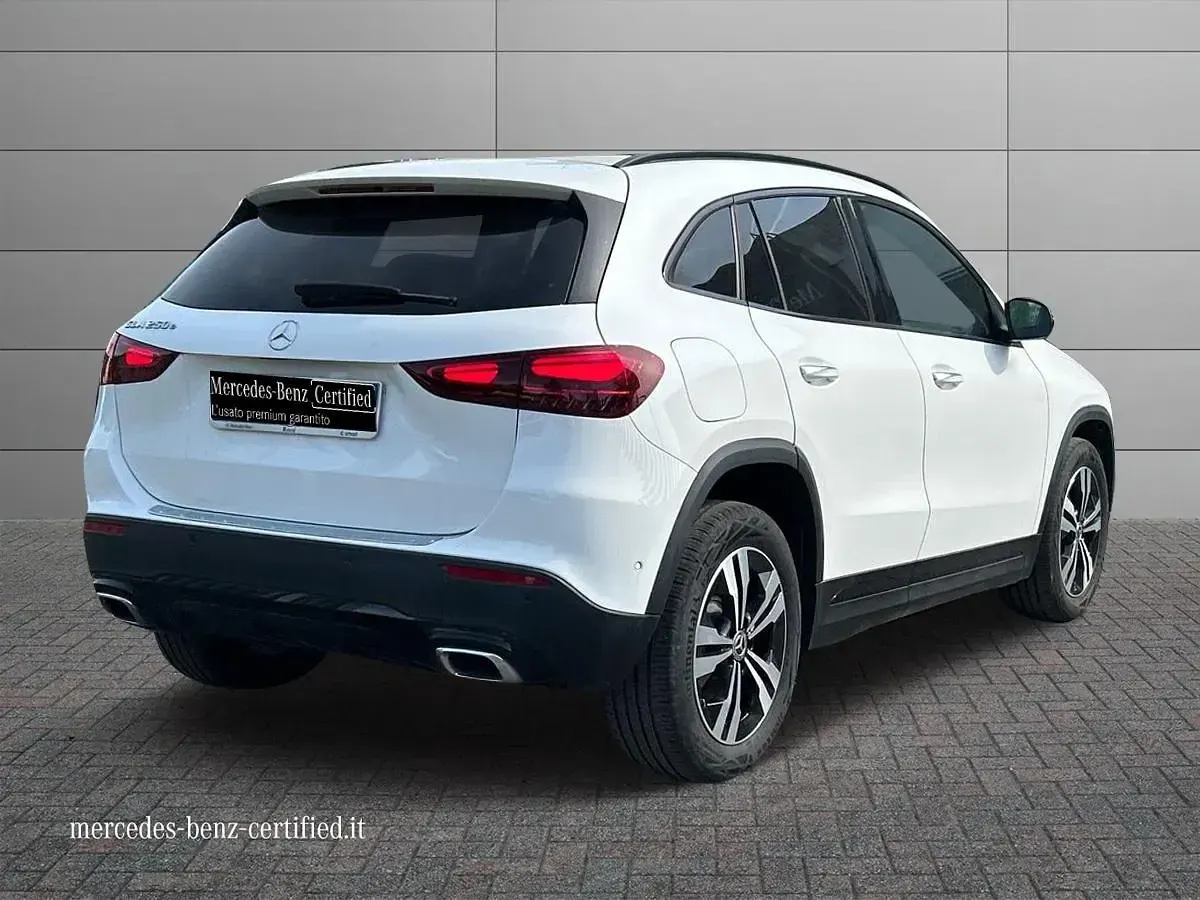 Usado Mercedes GLA250 Advanced Plus 163 CV (119 kW) 2025 Blanco SUV