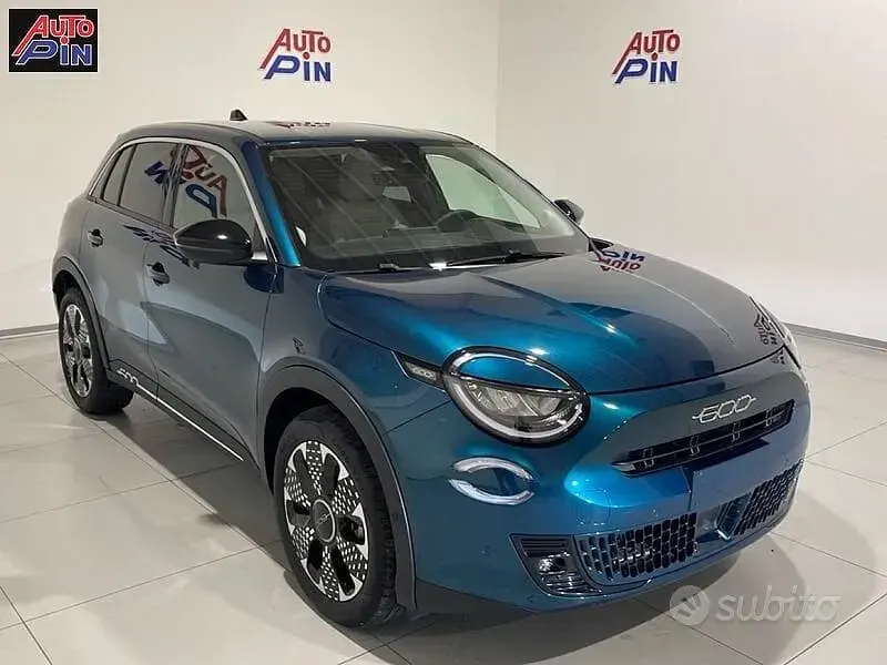 Usata Fiat 600 La Prima 145 CV (106 kW) 2025 Verde SUV
