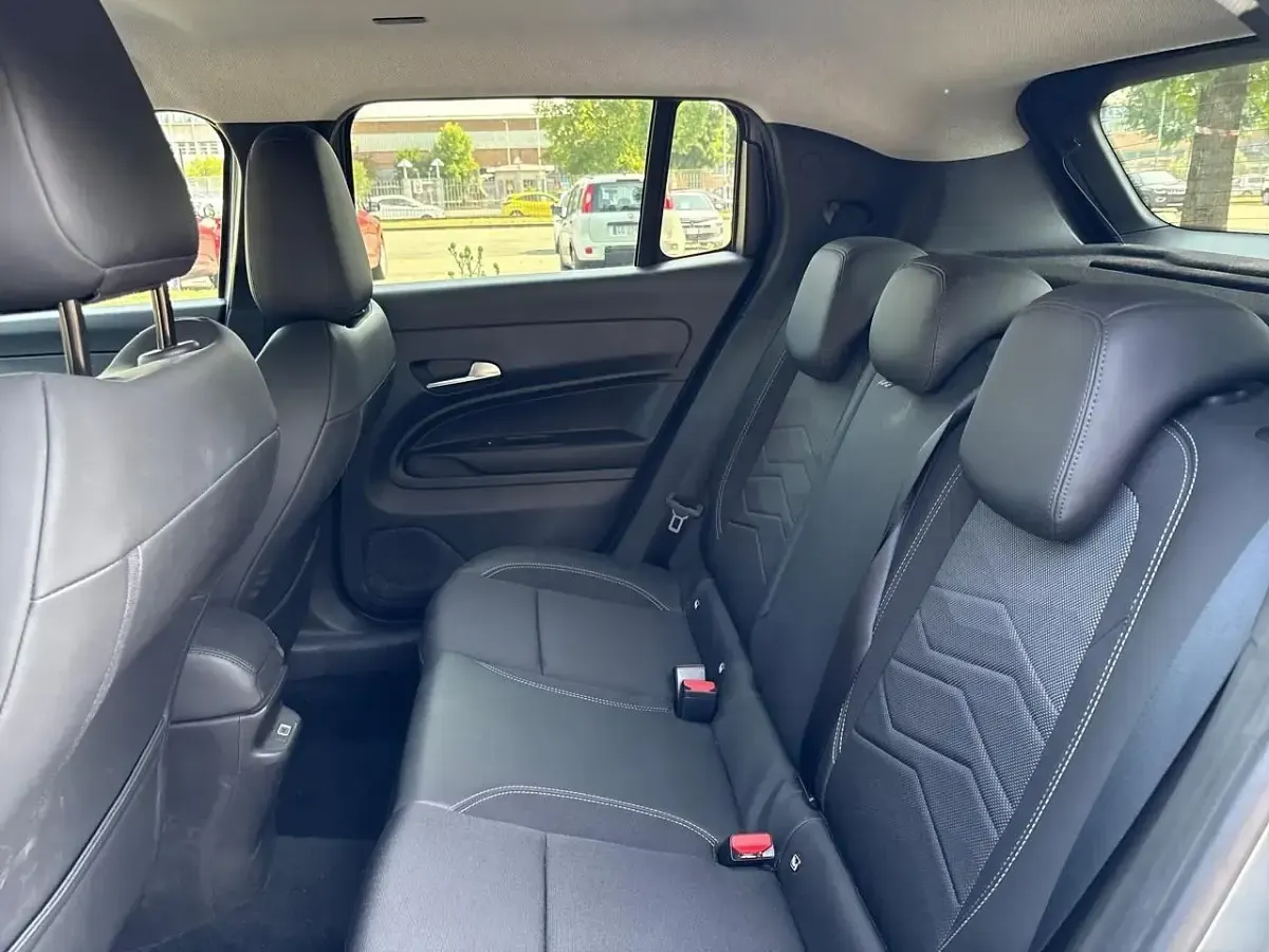 Usata Jeep Avenger Summit 101 CV (74 kW) 2025 Grigio SUV