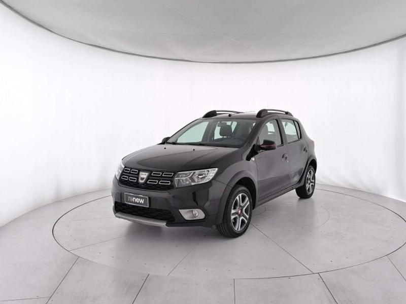 Nero Usata 2019 Dacia Sandero Stepway Tre volumi | 9800 € (Buon prezzo) - Immagine 1/4