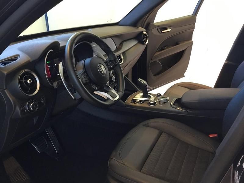 Usata Alfa Romeo Stelvio Sprint 210 CV (154 kW) 2023 Nero SUV