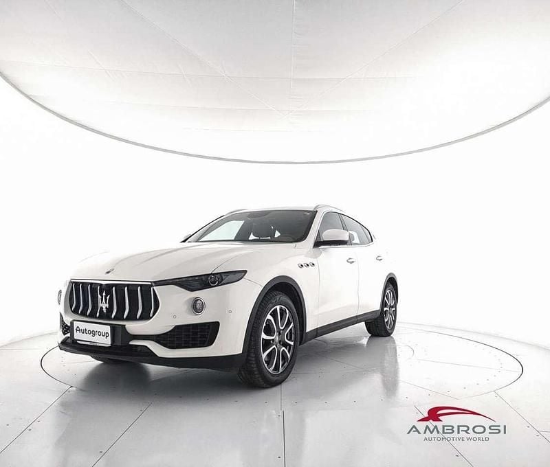 Usata Maserati Levante 275 CV (202 kW) 2017 Bianco panna SUV
