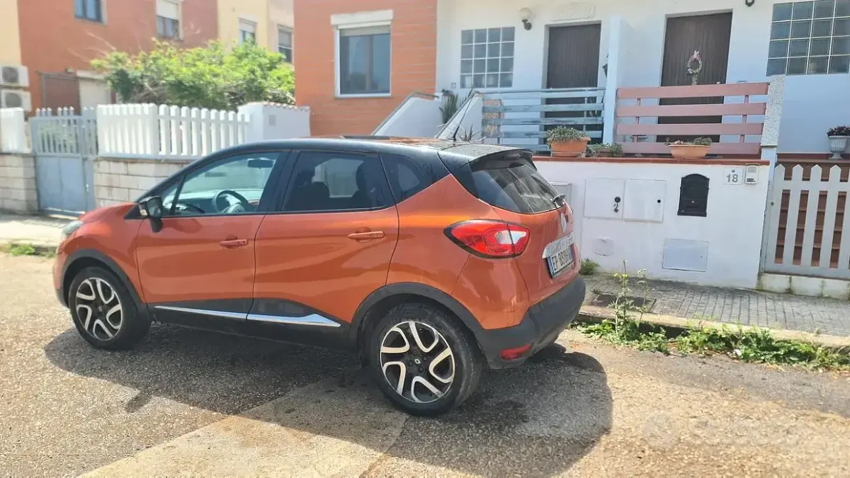 Gebraucht Renault Captur 90 PS (66 kW) 2014 Orange SUV