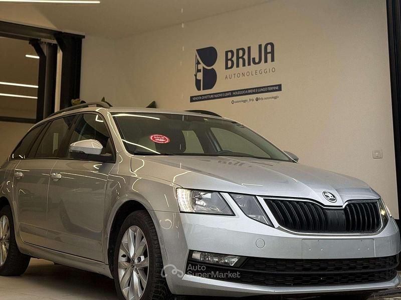 Usata Skoda Octavia Executive 116 CV (85 kW) 2018 Grigio Station wagon
