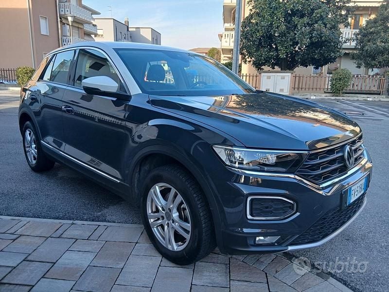 Usata VW T-Roc Style 115 CV (84 kW) 2019 Grigio SUV