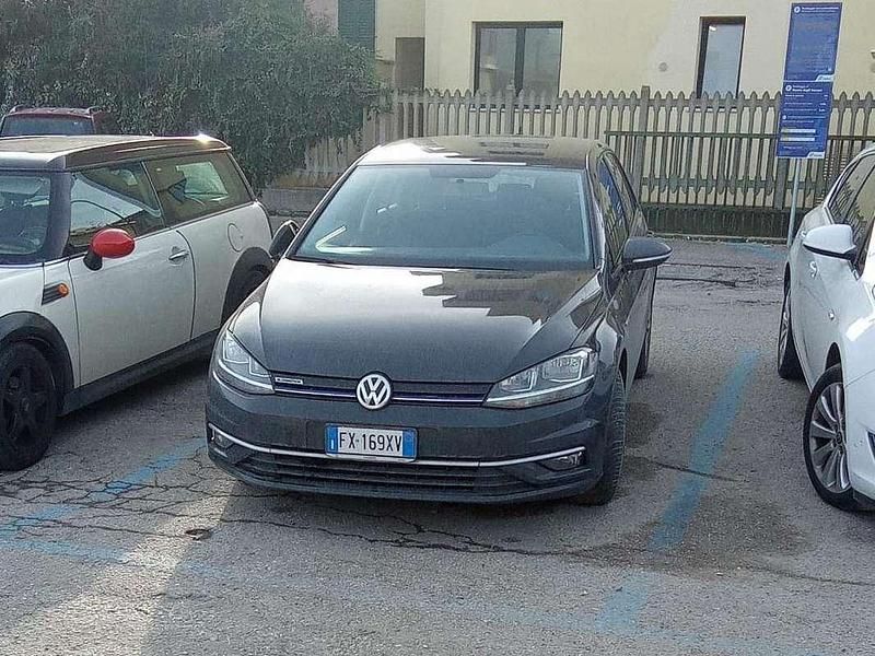 Usata VW Golf VII 131 CV (96 kW) 2019 Berlina