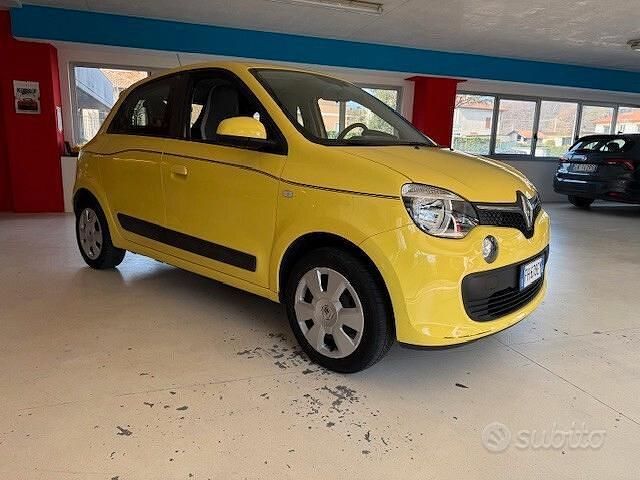 Usata Renault Twingo SE 70 CV (51 kW) 2017 Giallo Utilitaria