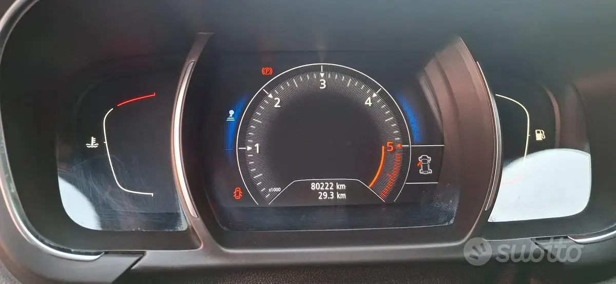Usata Renault Scénic 110 CV (80 kW) 2017 Grigio Monovolume