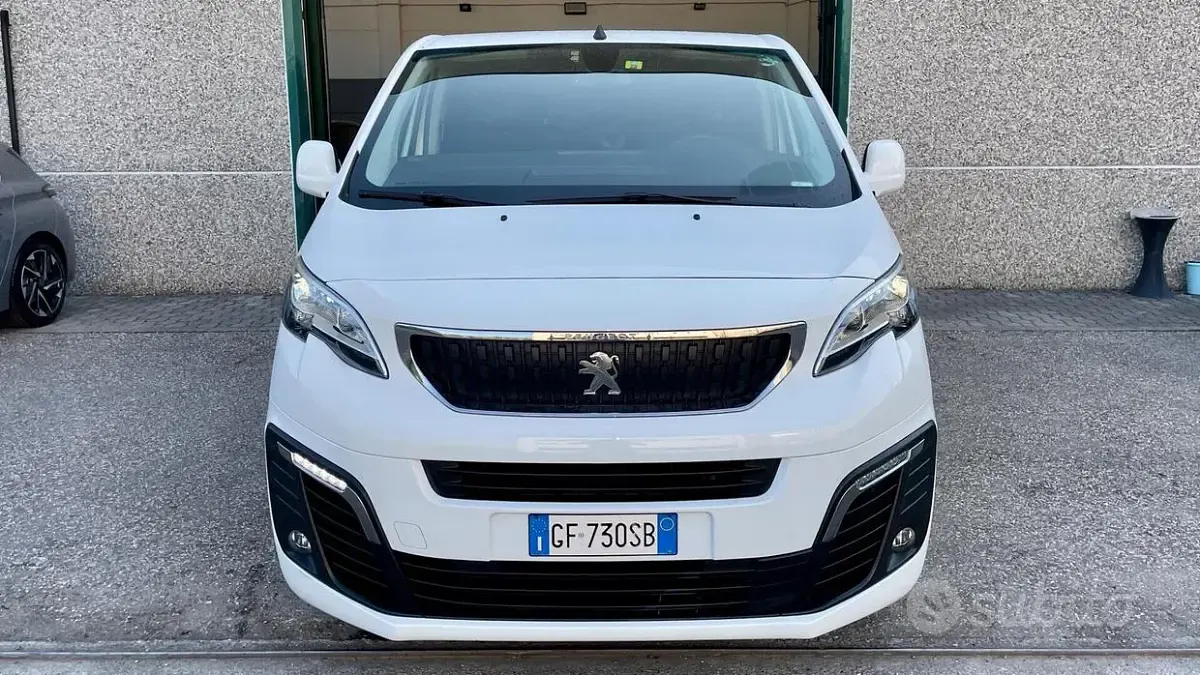 Usata Peugeot Traveller Active 144 CV (105 kW) 2021 Bianco Monovolume