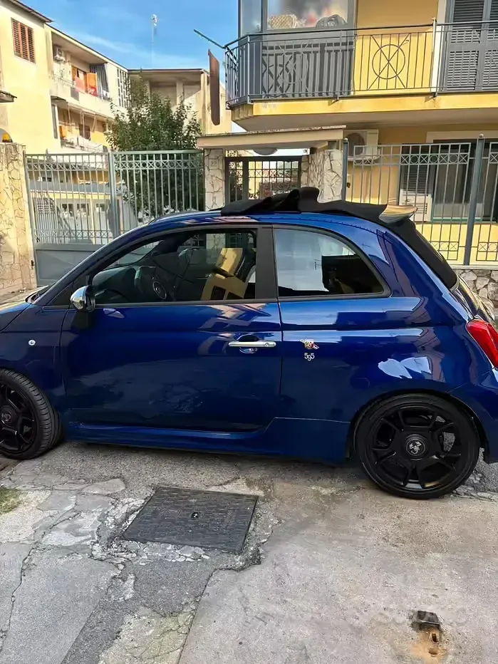 Usata Abarth 500C 165 CV (121 kW) 2017 Bluazzurro Cabrio
