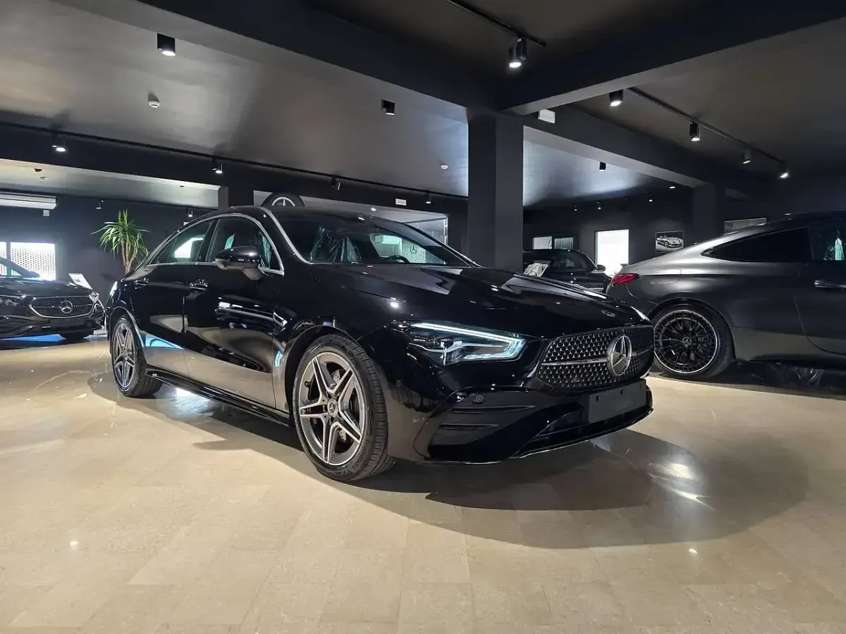 Usata Mercedes CLA200 AMG Line Premium 150 CV (110 kW) 2025 Nero Coupé
