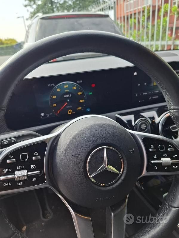 Usata Mercedes A180 136 CV (100 kW) 2021 Bianco Berlina