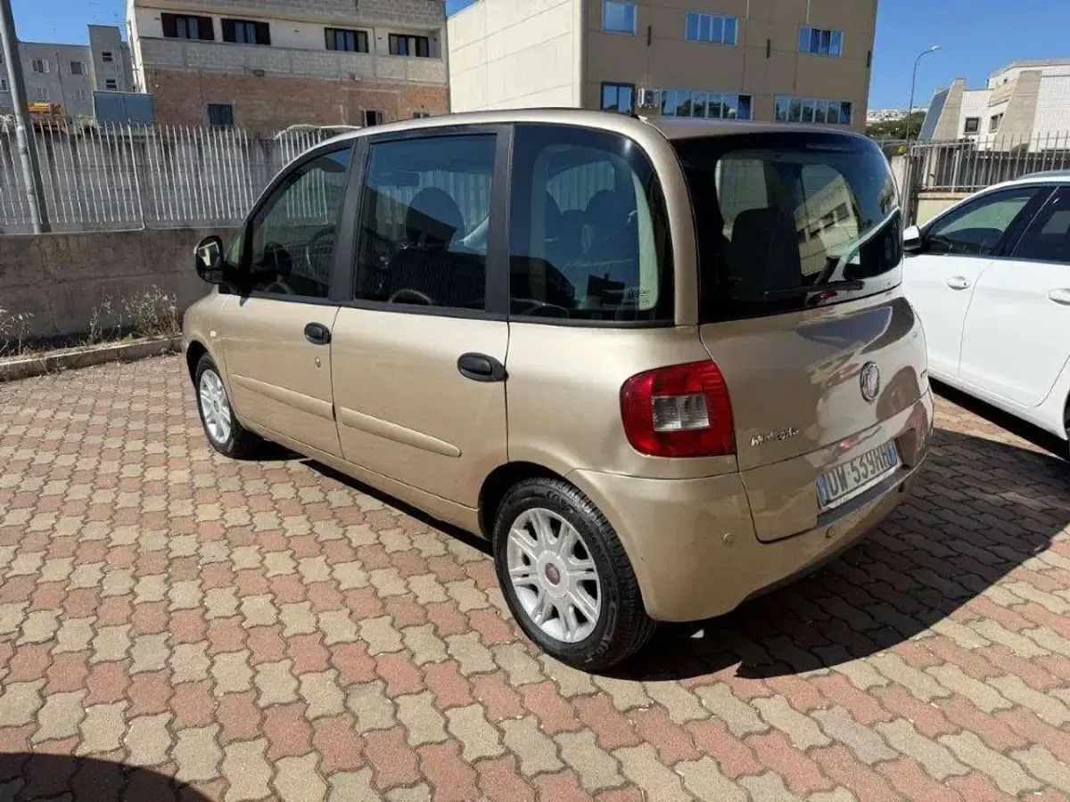 Usata Fiat Multipla Dynamic 120 CV (88 kW) 2009 Bronzo Monovolume