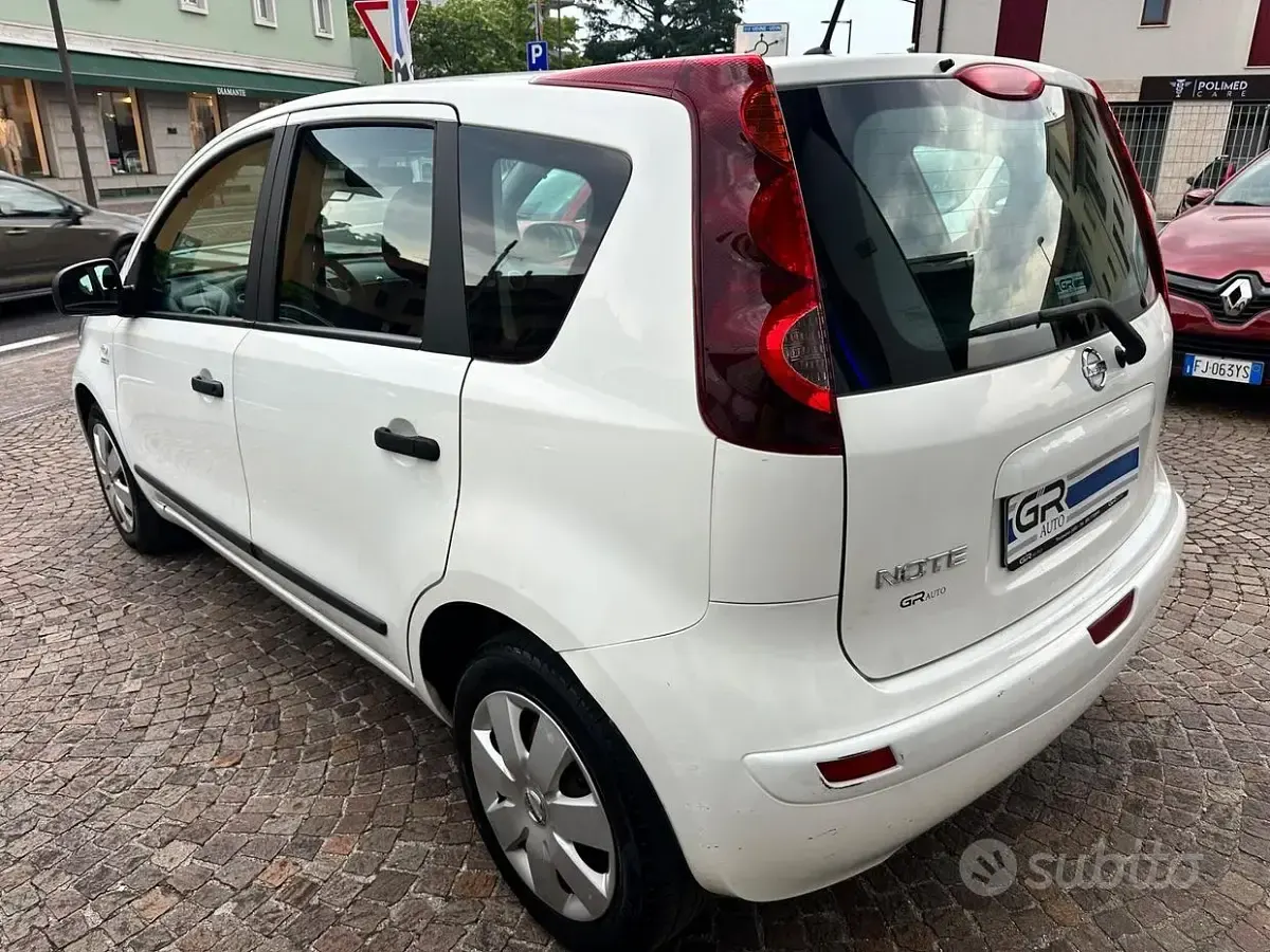 Usata Nissan Note Acenta 88 CV (64 kW) 2012 Bianco Utilitaria