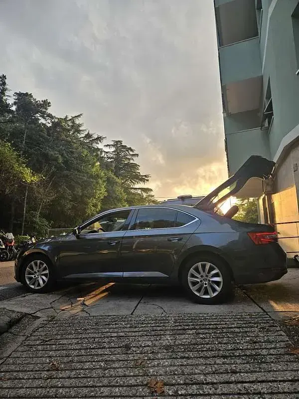 Usata Skoda Superb Executive 150 CV (110 kW) 2018 Berlina