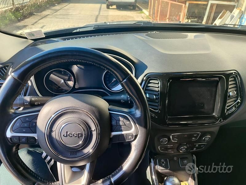 Usata Jeep Compass 120 CV (88 kW) 2021 Grigio SUV