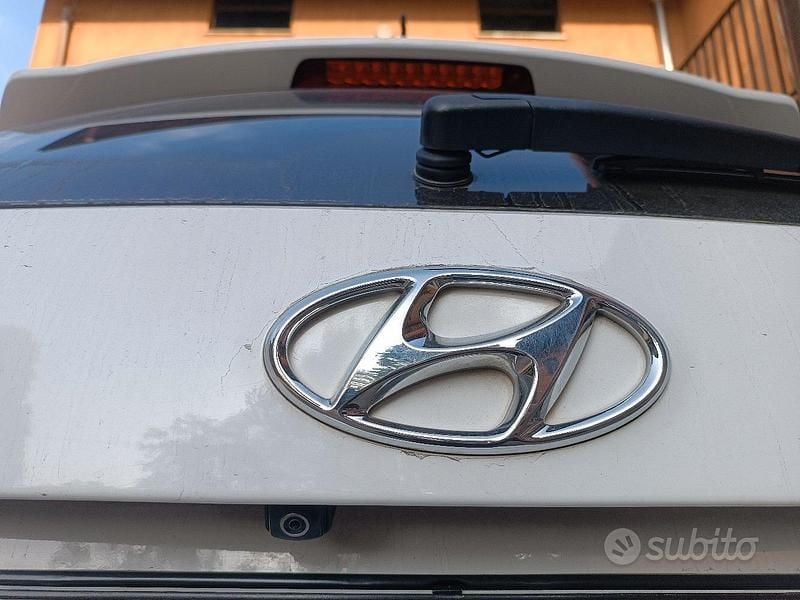 Usata Hyundai Santa Fe Comfort 150 CV (110 kW) 2014 Bianco SUV