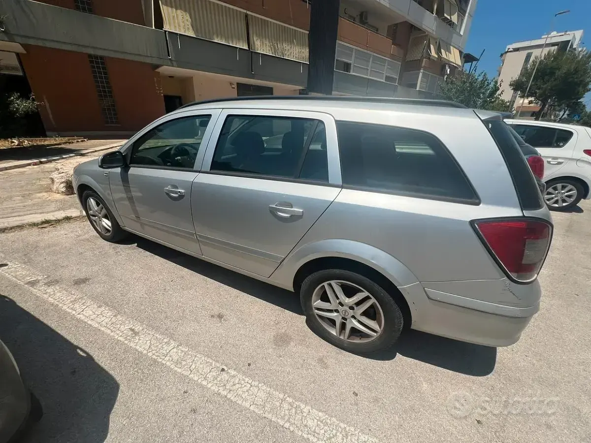 Usata Opel Astra 60 CV (44 kW) 2007 Station wagon