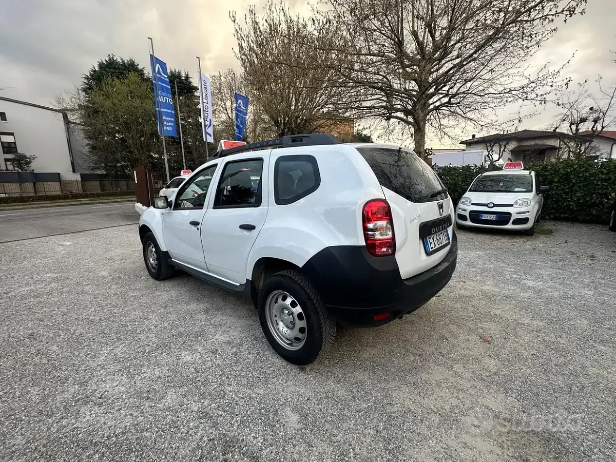 Usata Dacia Duster Ambiance 90 CV (66 kW) 2015 Bianco SUV