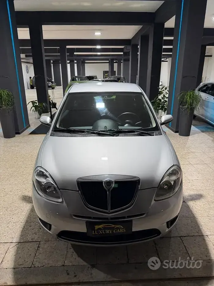 Usata Lancia Ypsilon 60 CV (44 kW) 2009 Grigio Utilitaria