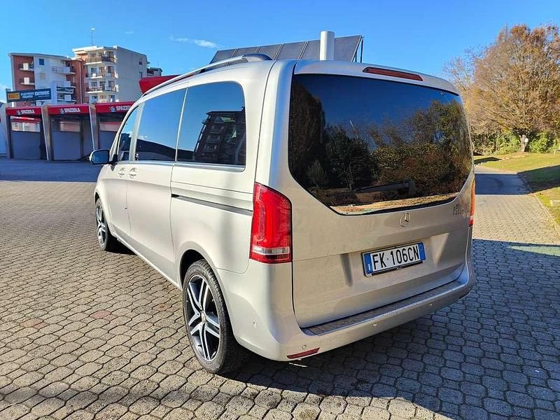 Usata Mercedes V220 Premium 190 CV (139 kW) 2017 Argento Monovolume