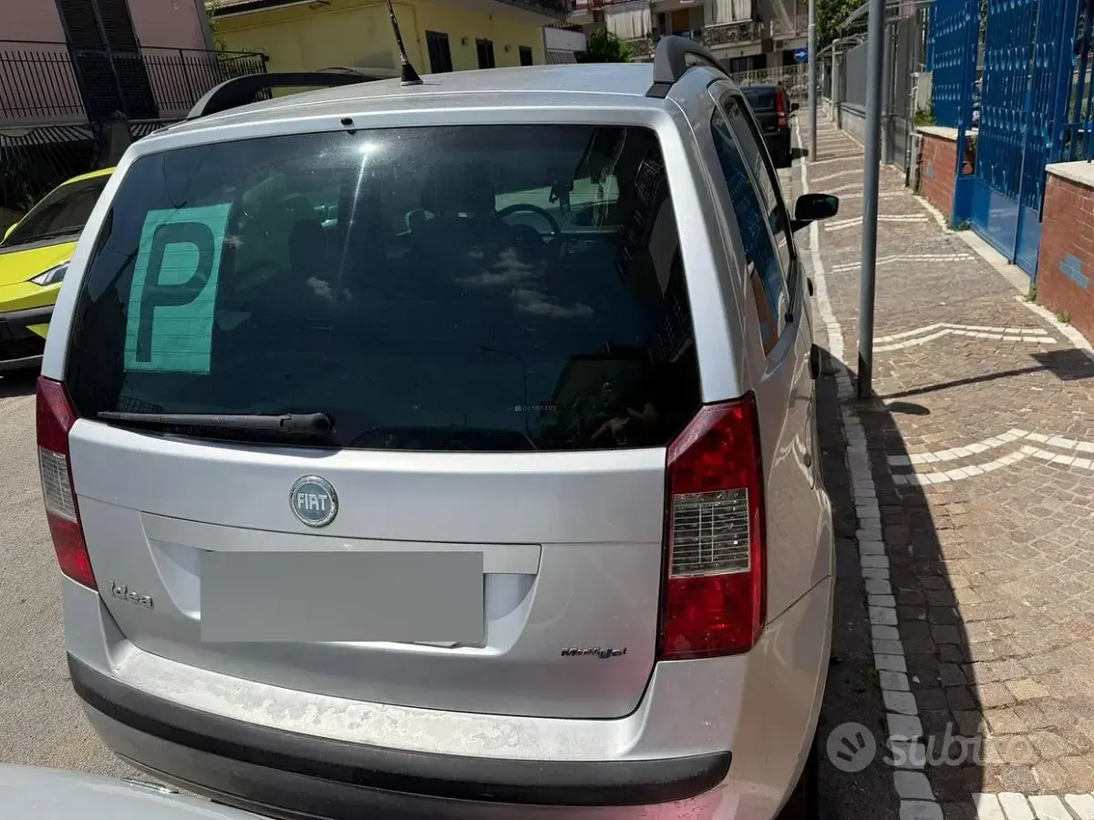 Usata Fiat Idea 90 CV (66 kW) 2007 Grigio Monovolume
