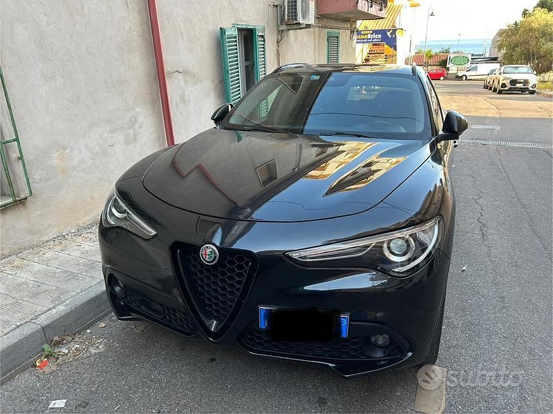 Usata Alfa Romeo Stelvio Tech Edition 210 CV (154 kW) 2020 Nero SUV