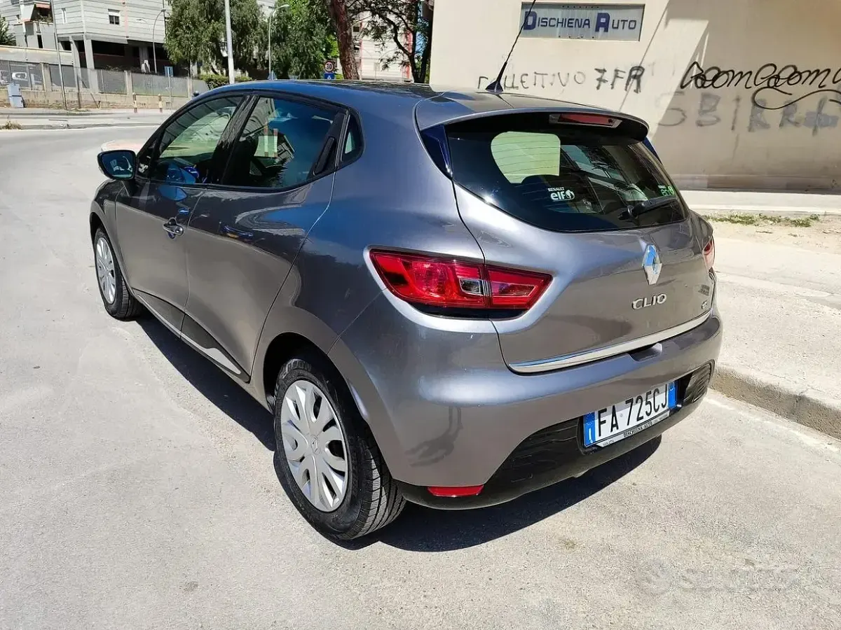Usata Renault Clio IV 75 CV (55 kW) 2015 Grigio Berlina