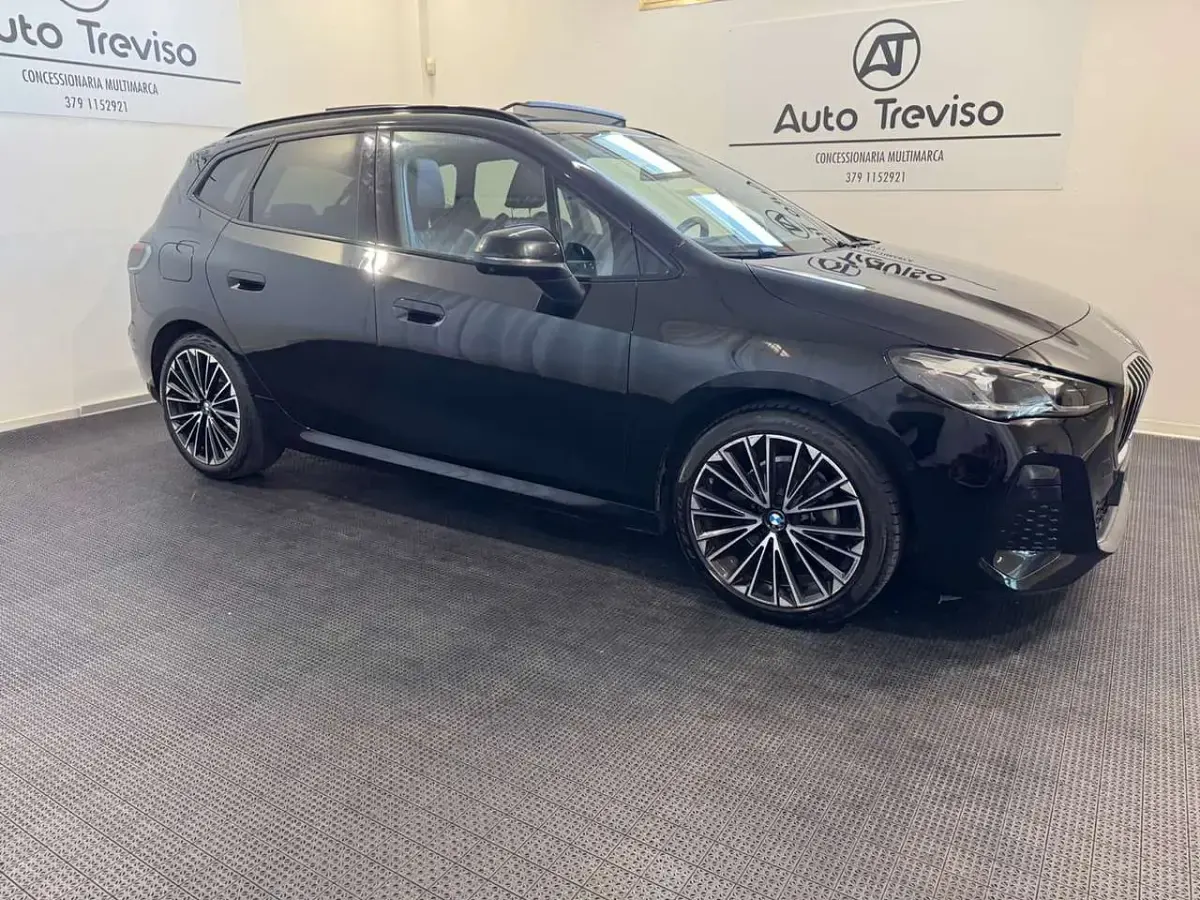 Usata BMW 218 Active Tourer M Sport 136 CV (100 kW) 2024 Nero Monovolume