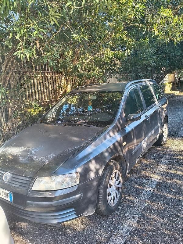 Usata Fiat Stilo 101 CV (74 kW) 2004 Grigio Station wagon