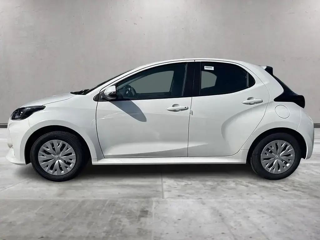 Nuova Toyota Yaris Hybrid 115 CV (84 kW) 2026 Bianco Berlina
