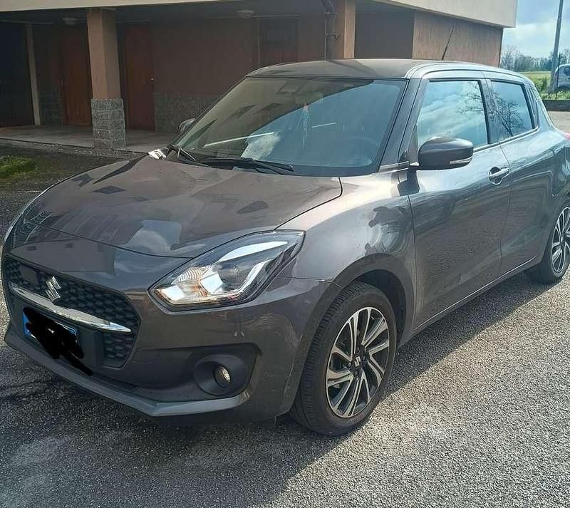 Usata Suzuki Swift 83 CV (61 kW) 2023 Grigio Utilitaria