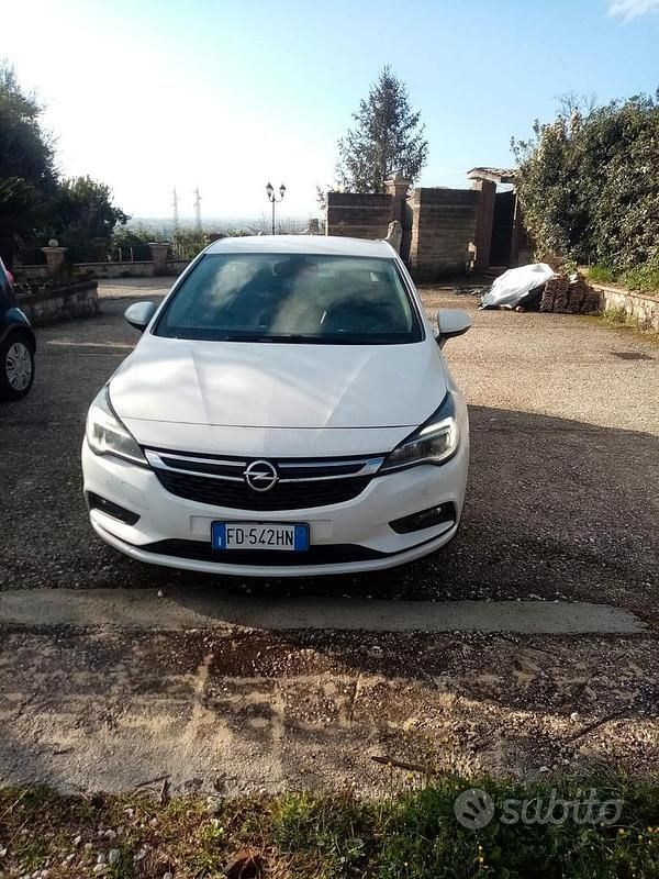 Usata Opel Astra 2016 Bianco Berlina