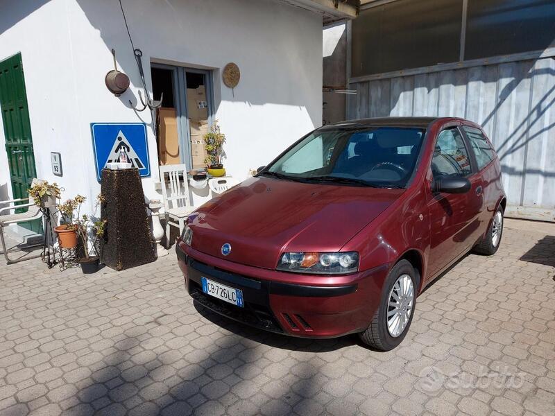 Venduto Fiat Punto 1.2 3 porte ELX 20. - auto usate in vendita