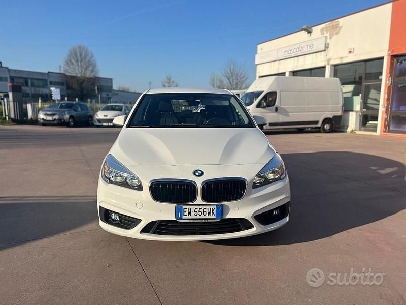 Usata BMW 216 Active Tourer Luxury Line 116 CV (85 kW) 2015 Bianco Monovolume