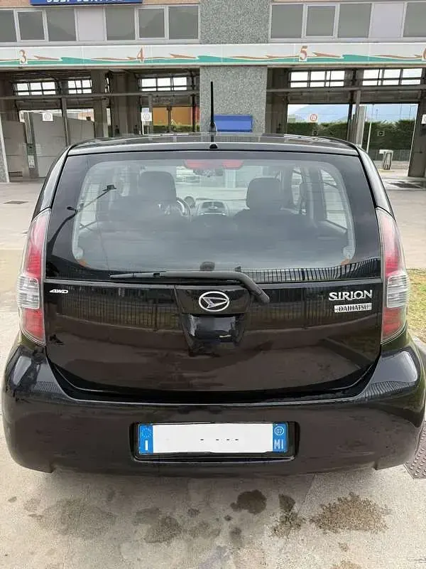 Usata Daihatsu Sirion 87 CV (63 kW) 2007 Nero Utilitaria