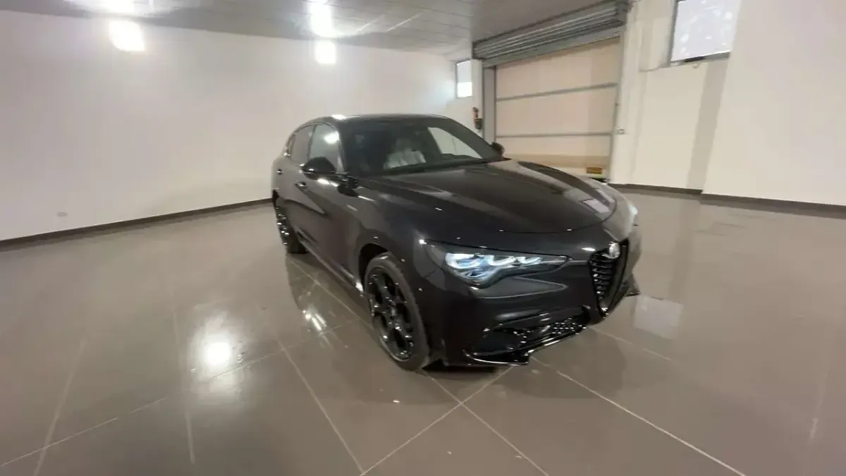 Nuova Alfa Romeo Stelvio Veloce 209 CV (153 kW) 2026 Nero SUV
