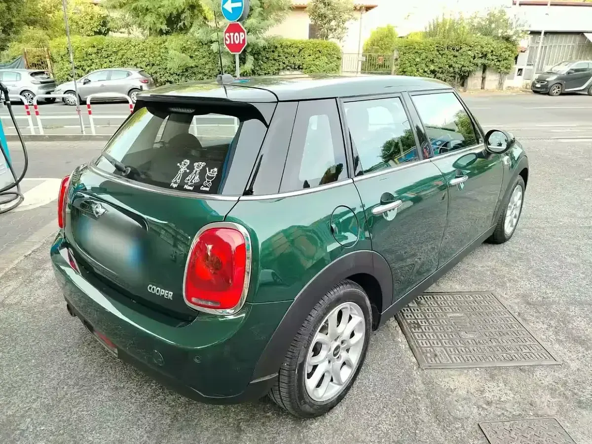 Usata Mini Cooper 136 CV (100 kW) 2017 Verde Utilitaria