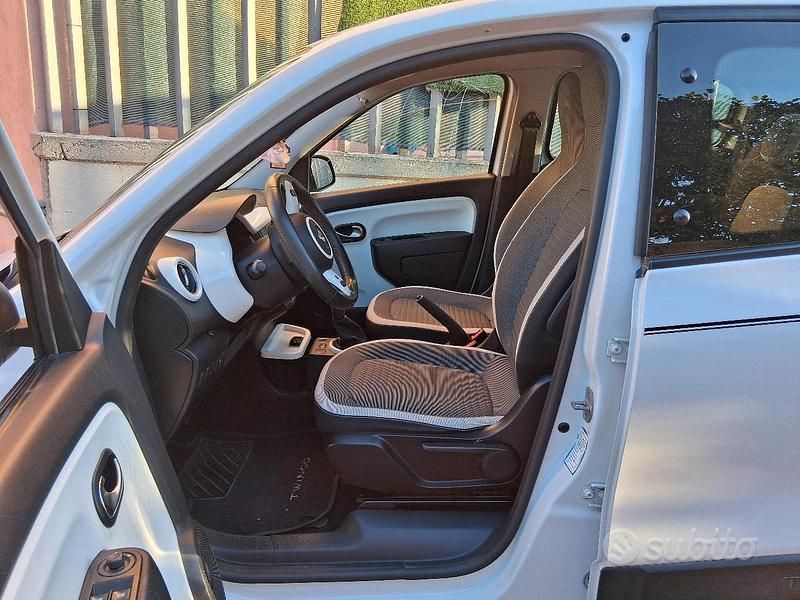 Usata Renault Twingo 65 CV (47 kW) 2016 Bianco Utilitaria