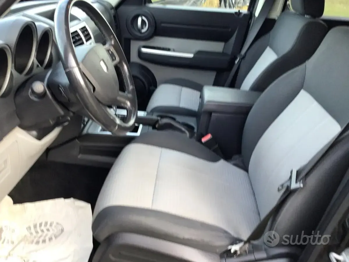 Usata Dodge Nitro 177 CV (130 kW) 2008 Nero SUV