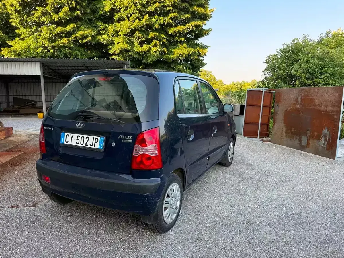Usata Hyundai Atos 59 CV (43 kW) 2005 Bluazzurro Utilitaria