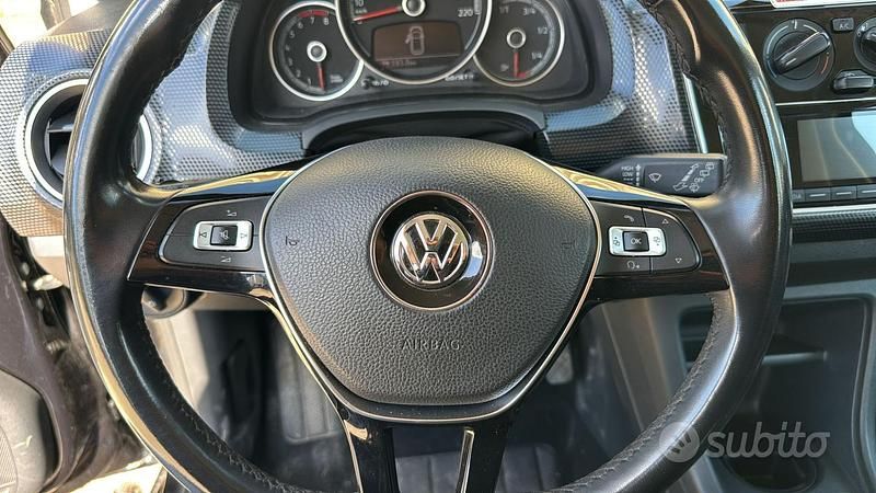 Begagnad VW up! move up! 75 HK (55 kW) 2019 Svart Halvkombi