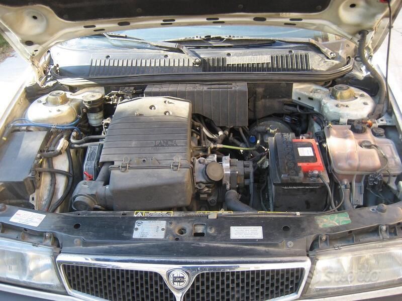 Usata Lancia Delta 75 CV (55 kW) 1994 Bianco Utilitaria